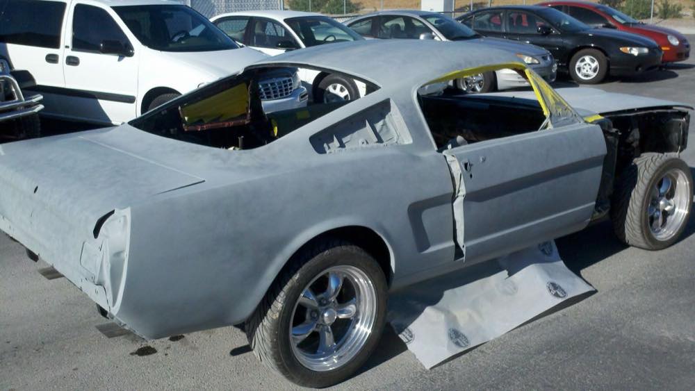 Classic fastback: Bodywork and primer before color